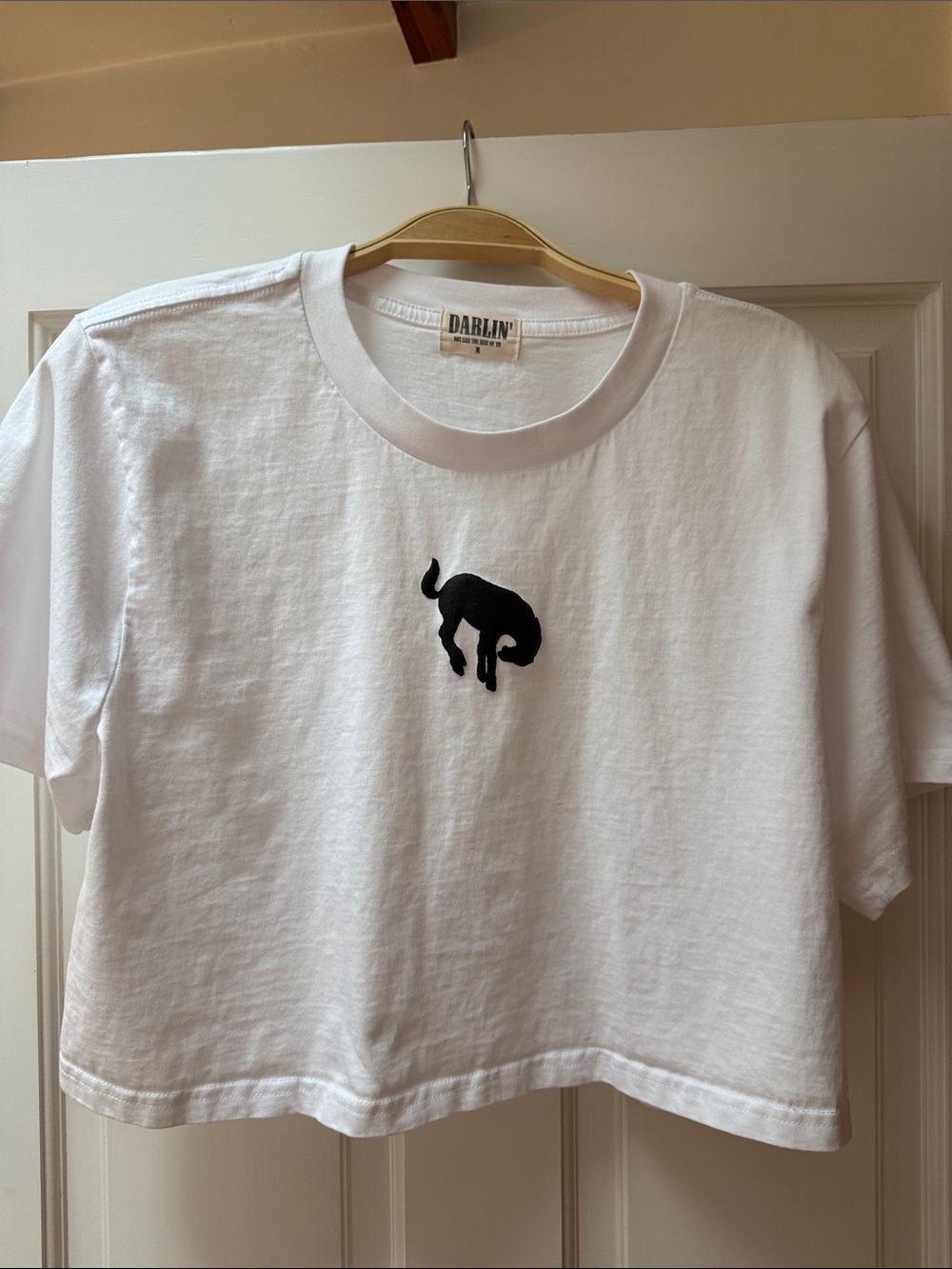 Darlin’ White Cropped Tee